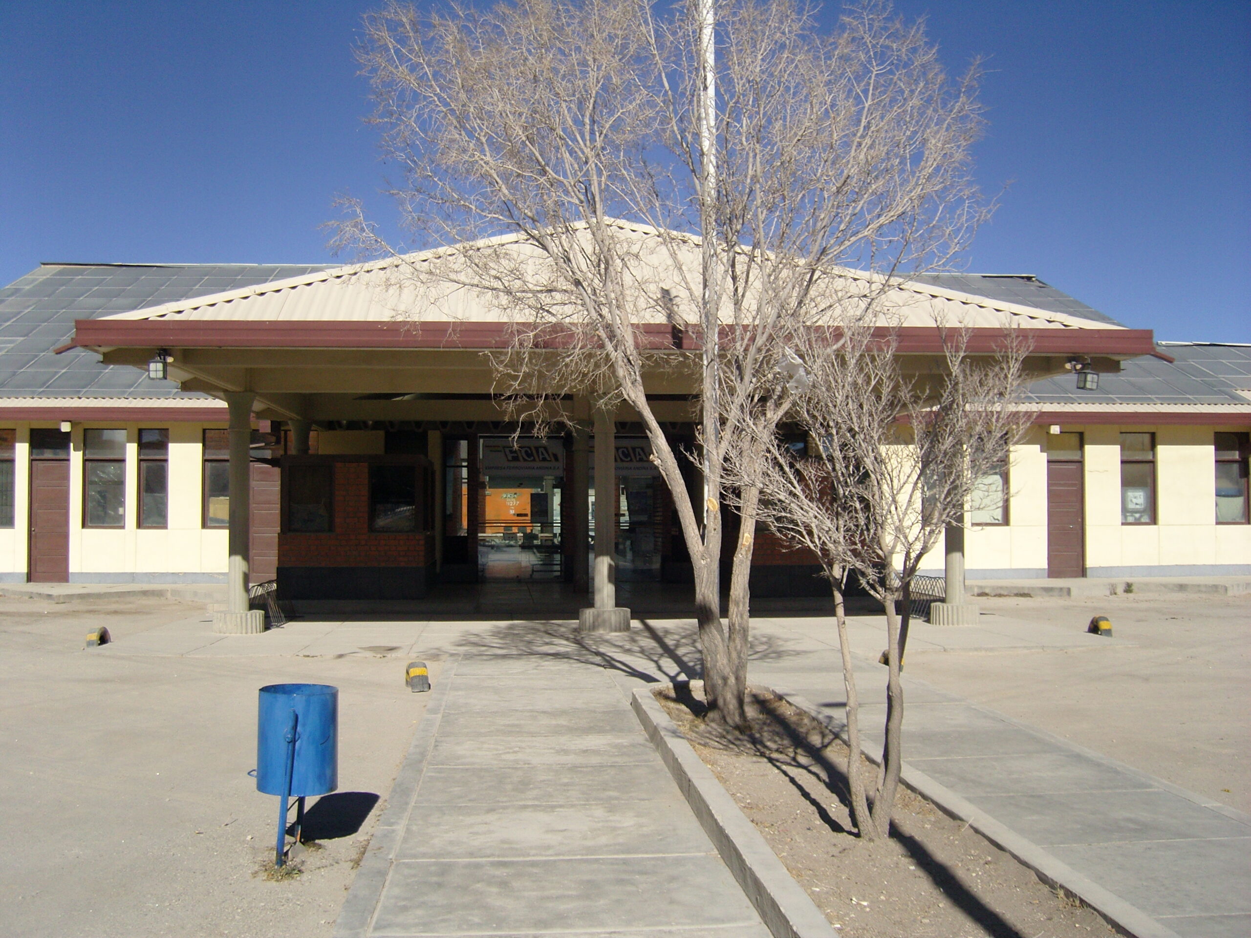 Estación de Ferrocarril Uyuni (Potosí) - principal stop of the Expreso del Sur — Expreso del Sur, Ferroviaria Andina